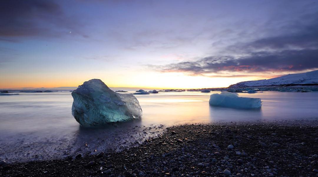 Icebergs on Jökulsárlón Black Beach